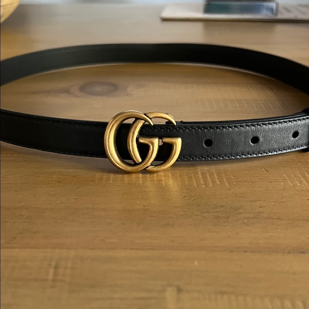 Gucci, GG Marmont thin Black Leather Belt